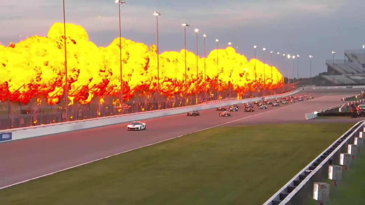 WOW, VERDADERAMENTE EXPLOSIVO EL COMIENZO DE CARRERA EN #Bommarito500... ¡¡EL INDY CAR NUNCA DEFRAUDA!! 📺 Toda la temporada de #INDYCAR por #DisneyPlus