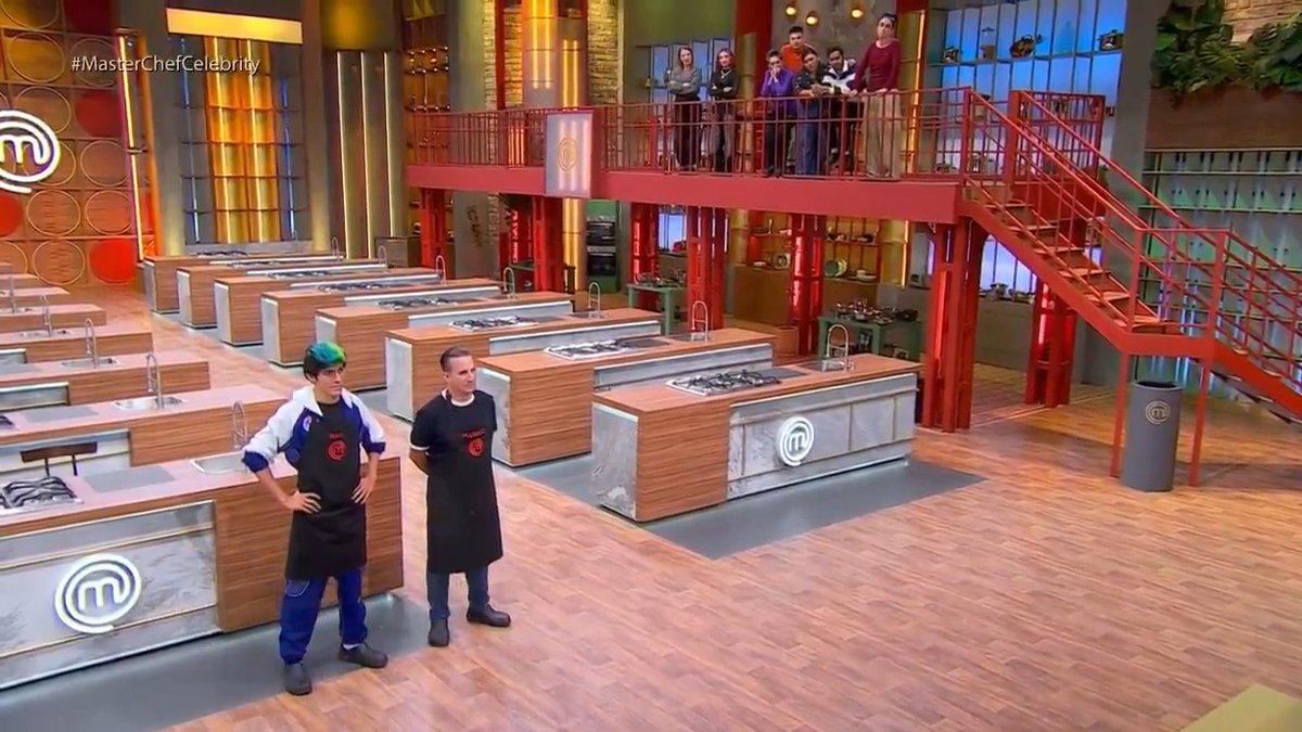 Estamos viviendo un momento lleno de tensión porque llegamos al final del Reto de Eliminación. 🫢🚨 Pero en esta ocasión, quien abandona la cocina de #MasterChefCelebrity Generaciones es… 🥲🔥
