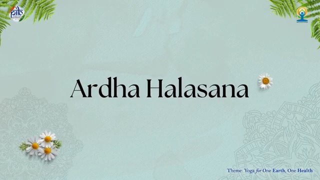 5⃣ Days to #IDY2025🧘♀️ This #InternationalDayofYoga, embrace Ardha Halasana to strengthen the neck and shoulders, ease back pain, and reduce anxiety through calming inversion #YogaForOneEarthOneHealth Ministry of Ayush #ArdhaHalasana