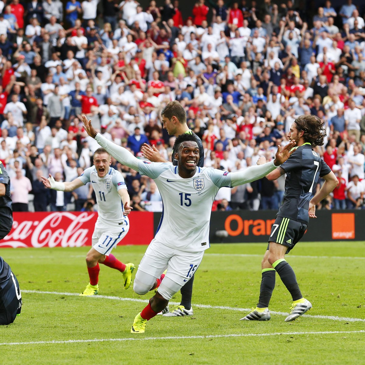🗓️On This Day 9 Years Ago, Daniel Sturridge set the country alight with this late winner over Wales at Euro 2016🏴🤩 Where were you when this goal went in?