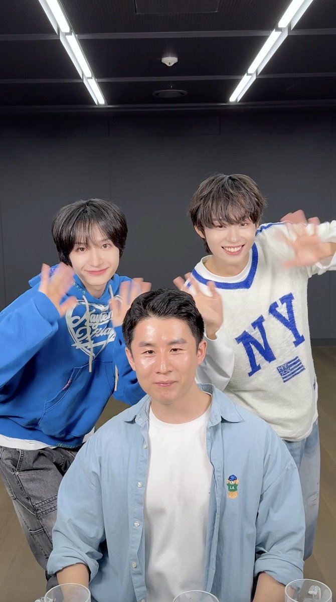 ์๊ณฐ๐ป๋๊ณผ ๋ฌผ ๋จน์์ต๋๋ค! #๋ํ #์ผ์ด์ฃผ #Donghwa #Keiju #KickFlip #ํฅํ๋ฆฝ #Kick_Out_Flip_Now #FREEZE