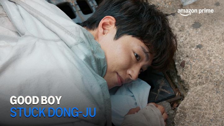 Dong-ju surely knows how to work his charm on Han-na! 🤭 Catch more of #ParkBoGum and #KimSoHyun in #GOODBOYonPrime, now streaming! #GOODBOYEp6