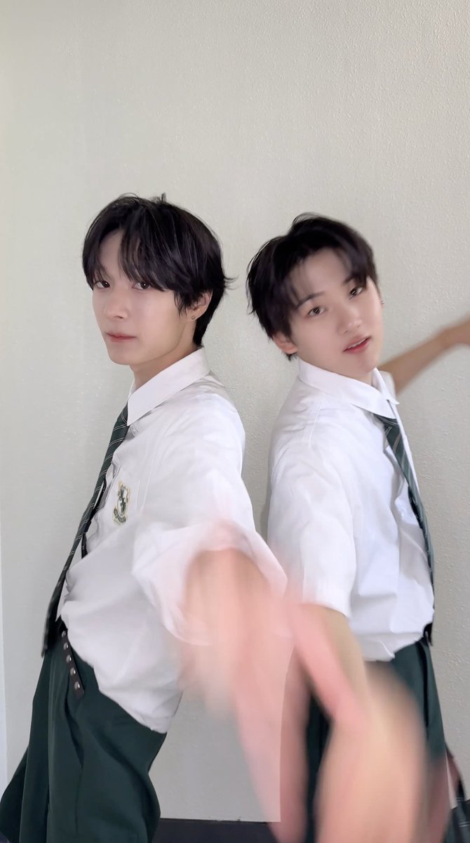 ๐๐๐๐ฉ'๐จ ๐ฉ๐๐ ๐ง๐ช๐จ๐? #๊ณํ #๋ํ #Kyehoon #Donghwa #KickFlip #ํฅํ๋ฆฝ #Kick_Out_Flip_Now #FREEZE