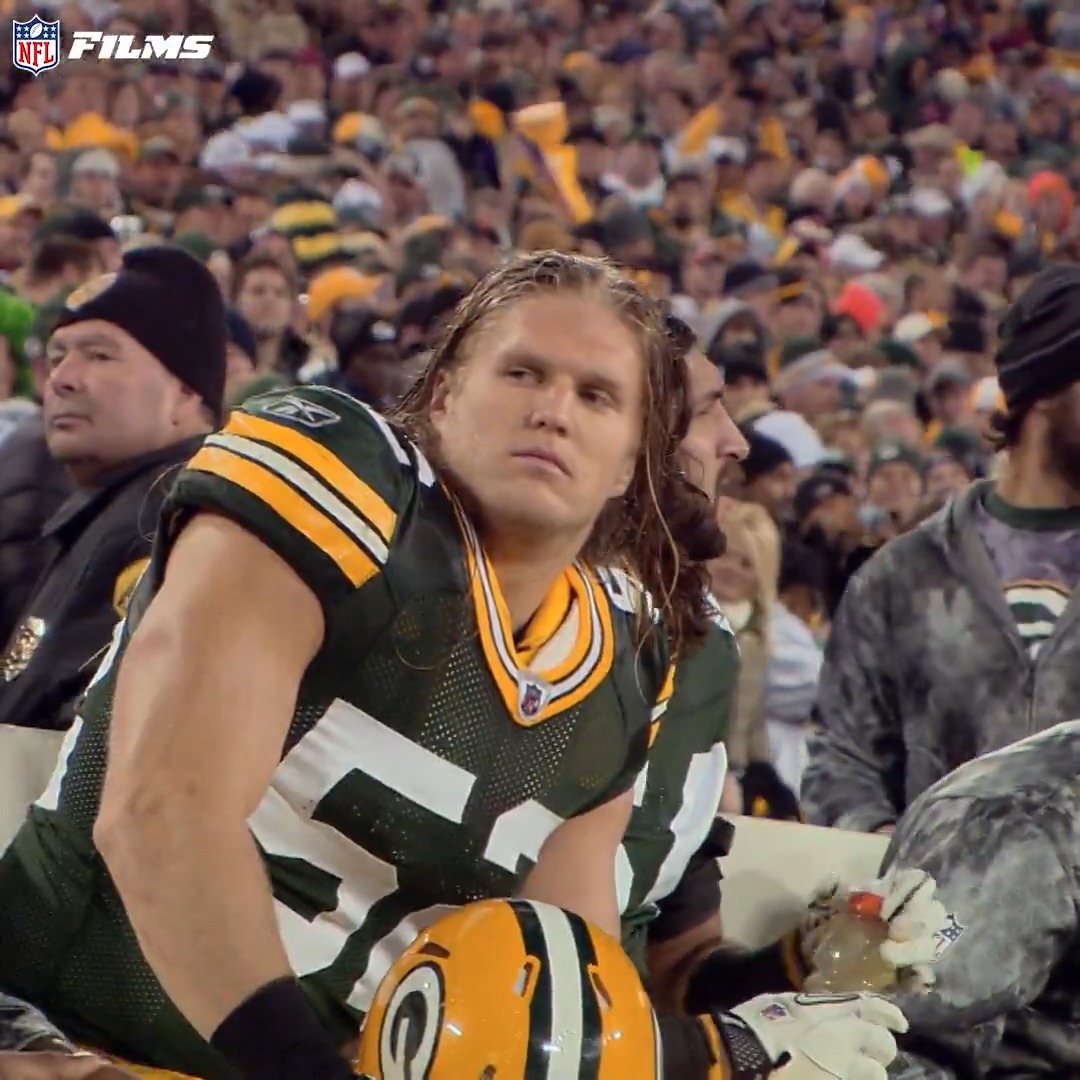 "You know I got no hands!" When Clay Matthews III spoke a pick 6 into existence 😆 @Packers