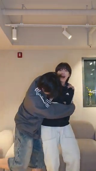[🎥] ✧*ฅᐢ•ᴗ•ᐢฅ♡ ⋋(◍’◊’◍)⋌ 💫 💫 💫 #IDID #아이딧 #JANGYONGHOON #장용훈 #JEONGSEMIN #정세민