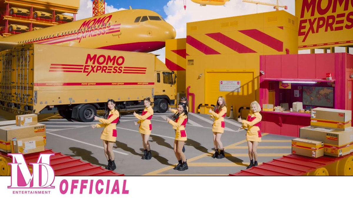 — thumbs up: momoland