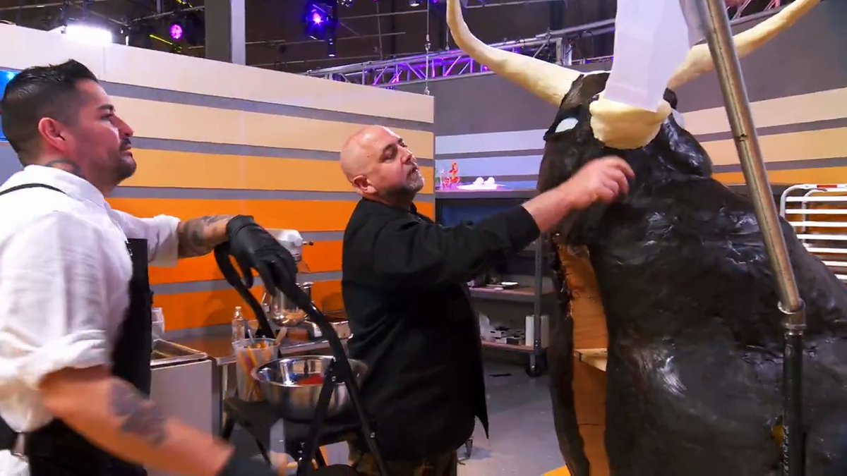 Six themes, 12 cakes... one @DuffGoldman! He's battling six teams of the world's BEST cake makers – all at the same time 😲😲 It's the biggest, boldest and most-extreme cake competition ever devised! #SuperMegaCakes ➡️ TONIGHT at 9|8c!