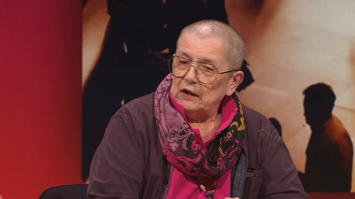 "Wij wonen in een woonzorgcentrum, maar zijn afhankelijk van het werkschema van degenen die daar werken. Dat is eigenlijk onvoorstelbaar." Lieve Flour over leven in een wzc en afhankelijk zijn van het zorgpersoneel. #deafspraak