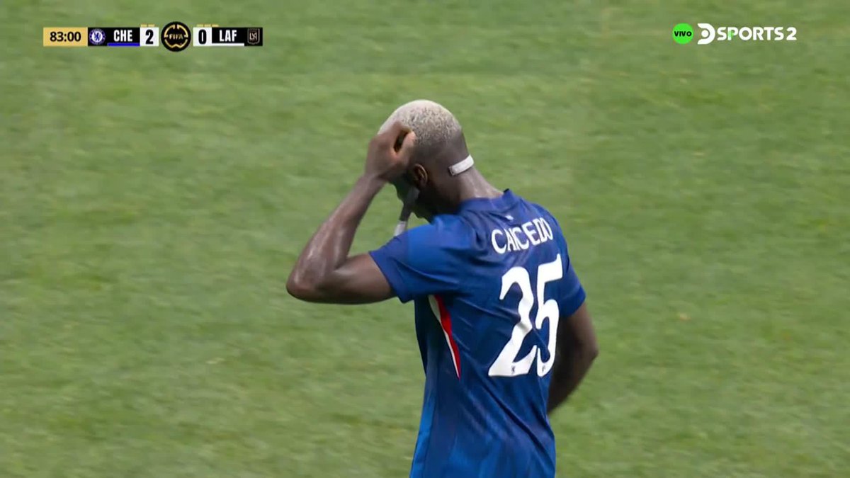 ¡TODO EL ESTADIO DE PIE OVACIONANDO A MOISÉS CAICEDO! ¡DE ECUADOR PARA EL MUNDO! 🇪🇨