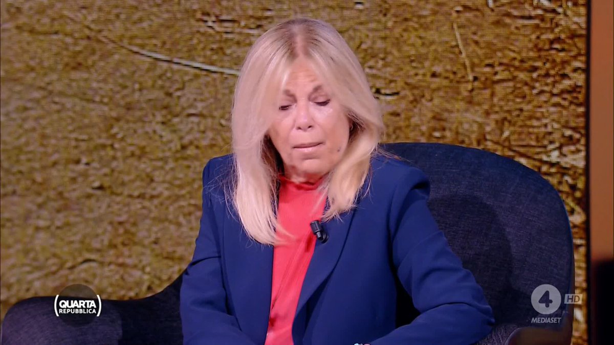 "Solo chi ci ha vissuto in mezzo alle divise può capire. Trovarsi poi i poliziotti che hanno ucciso chi ha ucciso il brigadiere Le Grottaglie indagati! E' una Italia che non mi piace." #DallaChiesa #quartarepubblica
