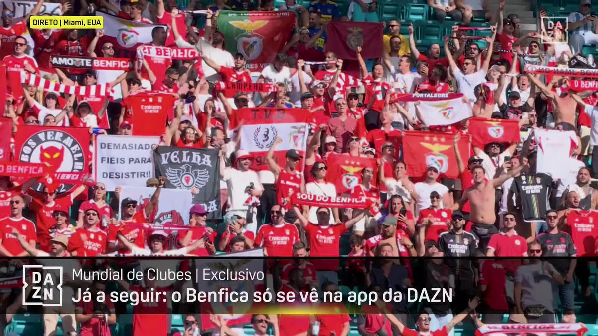 O hino do Sport Lisboa e Benfica em Miami. 🦅 @FIFACWC | 14 Junho - 13 Julho | Vê todos os jogos grátis em | #FIFACWC #TakeItToTheWorld 📲 Todos os jogos em direto e exclusivo na app DAZN.