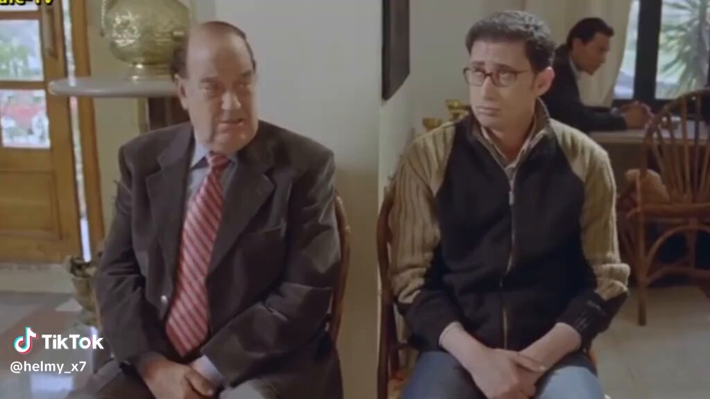 اخرس ده انا جاسوس…المشهد ده مش واخد حقّه في الفيلم😂😂😂