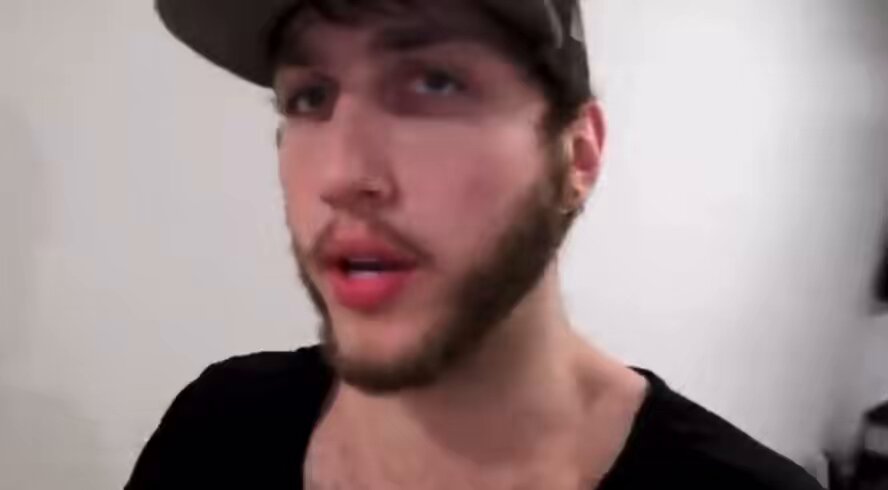 questionable footage of FaZe Adapt has resurfaced in the internet 😭