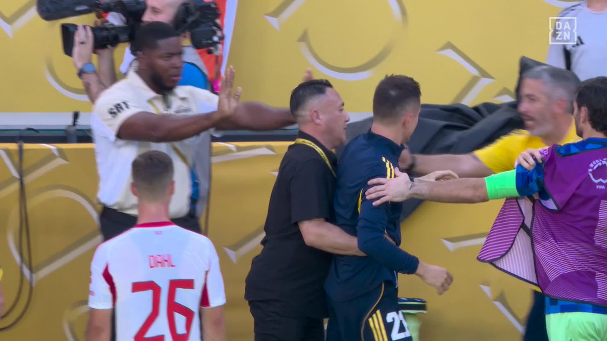 ¿Qué pija le habrá dicho Ander Herrera al árbitro no?