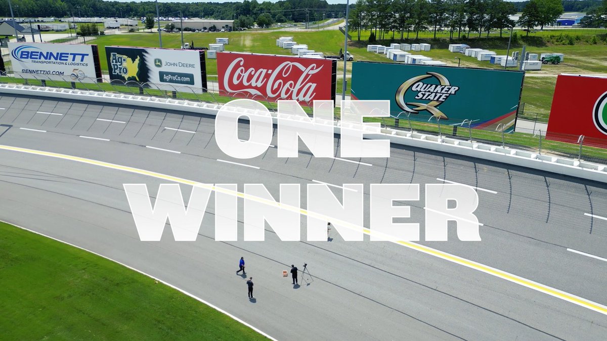 The moment you've all been waiting for.....🍑 The peaches have predicted the winner of the #QS400! Do you think they're right?