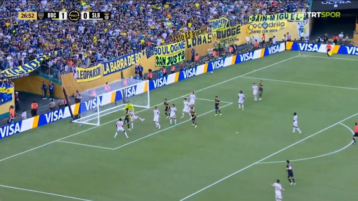 ⚽️ Boca Juniors, korner organizasyonunda Rodrigo Battaglia'nın bu golüyle farkı 2'ye çıkardı.