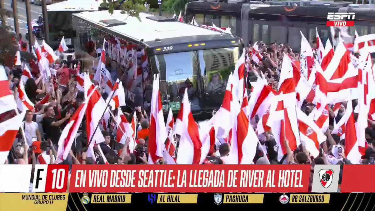 🤯🇦🇷 EL BANDERAZO DE RIVER EN SEATTLE.