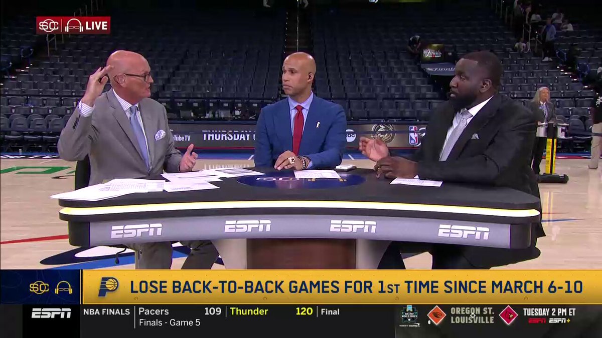 Kendrick Perkins: "Were you just waving at my wife?" Richard Jefferson: "She waved at me first..." Scott Van Pelt: "Stop blowing kisses out here..." 🏀📺🎙️#NBAFinals