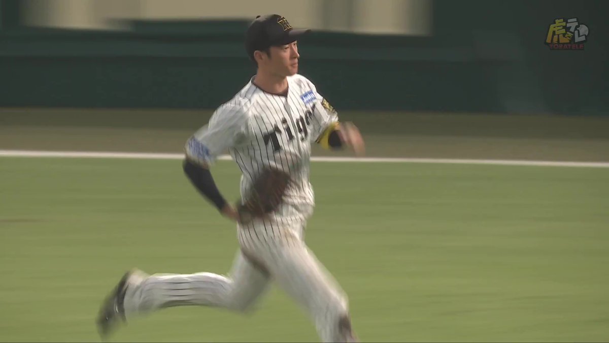 5回表、近本選手がセンター右のフライをランニングキャッチ！ファインプレー！#鼓動を鳴らせ_虎道を進め