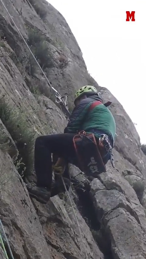 🧗♂️⛷🏃♀️🏃♂️ Escalada, esquí, espeleología... cuando el deporte resulta fundamental para formar especialistas (y Ángeles de la Guarda) en el #CAEM de la Guardia Civil 💪 “Aquí tenemos una especie de Centro de Alto Rendimiento” ✍️ Un reportaje de alberto r. barbero en #PrimeraPlana