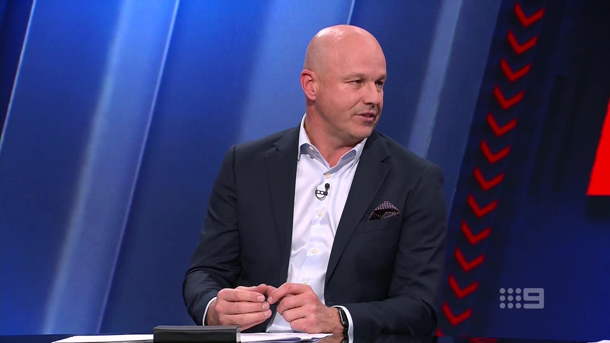 "The insufficient intent rule I don't really understand." Matthew Nicks wants the AFL to move to last touch out of bounds, as Callum Twomey reveals the AFL memo sent out to assistant coaches across the league. #9FootyClassified | Watch on Nine & 9Now 🖥️