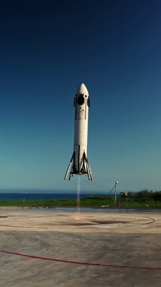 再使用型ロケット実験機の 離着陸実験に成功 🎉 本日、自社開発の再使用型ロケットの実験機を用いて、Honda初となる高度300mまでの離着陸実験を行いました。 今回の成功により、再使用型ロケットの研究段階を一歩進めることができました！ これからも、宇宙という究極の環境での新たな価値創造を目指して挑戦を続けていきます。