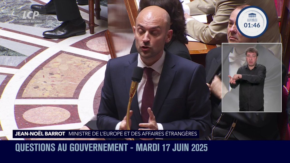 "Madame la députée, vous vous faites l'avocate du régime iranien", accuse Jean-Noël Barrot, qui appelle à "ne pas détourner le regard de #Gaza". #DirectAN #QAG