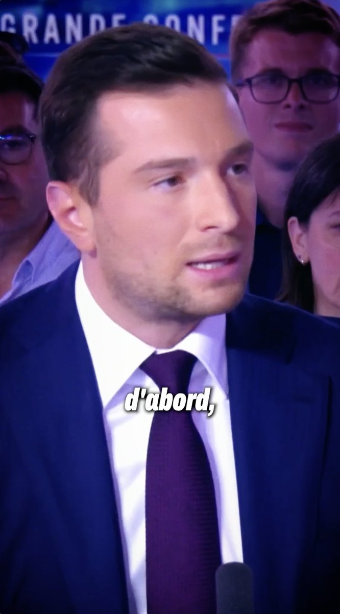 Les Français sont chez eux, en France, dans leur pays. Il est normal qu'ils y soient prioritaires pour les aides et les logements sociaux. La solidarité doit redevenir nationale.