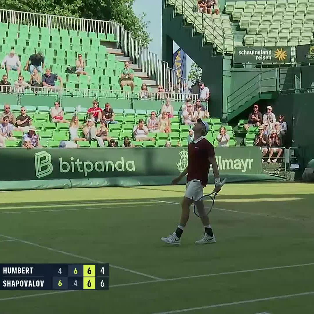 What a match 🥵 Shapo comes through a marathon match against 2021 Halle champion Humbert 6-4 4-6 7-6! #TWO25