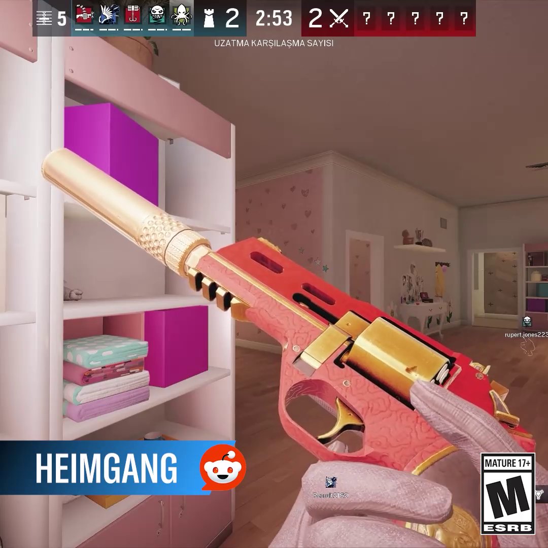 ✨ Bring it to the runway! Category is: respect the drip 💧 🔫 What are your favorite weapon skins and charms to inspect? Show 'em off in the replies 👇