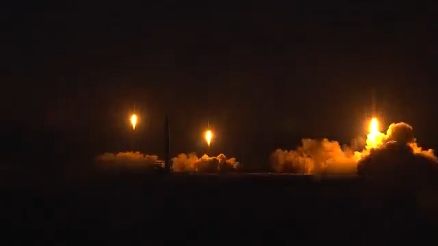 مشاهد من عملية الوعد الصادق ٣ التي نفذتها القوات الجوفضائية التابعة لحرس الثورة الإسلامية فجر اليوم والتي استهدفت عمق العدو الصهيوني.
