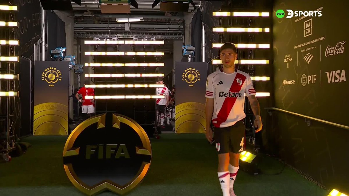 🏆🇦🇷 LA SALIDA DE LOS JUGADORES DE RIVER PARA EL DEBUT EN EL MUNDIAL DE CLUBES.