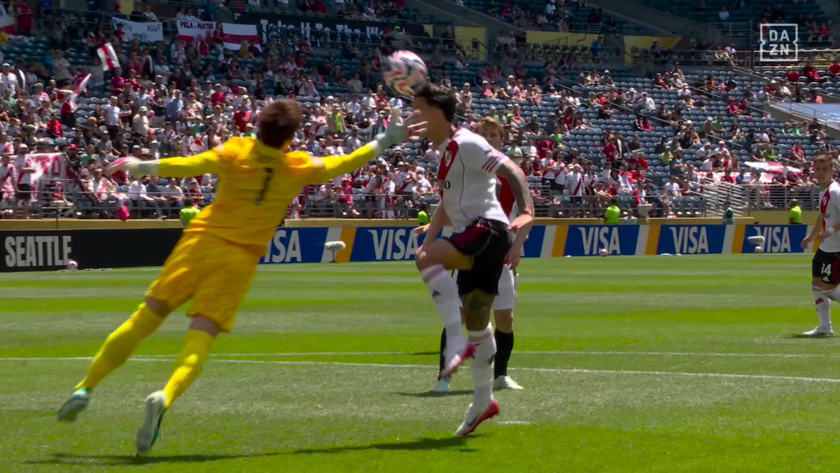 AY MI MADRE QUÉ LIADA 😱 ¿El gol le ha dolido más a Driussi o a Urawa? 😅 🔗 FIFA Club World Cup | Todos los partidos gratis en | #FIFACWC #TakeItToTheWorld