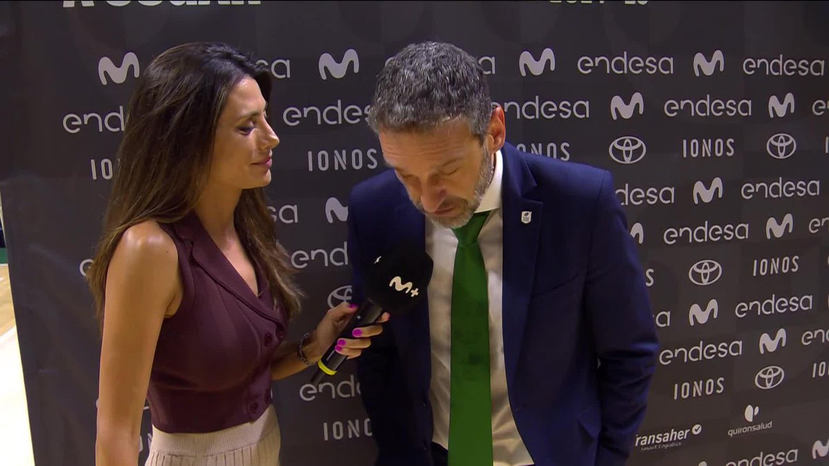 "Es un grupo humano que nunca va a volver a existir. Es irreproducible". Ibon Navarro se emociona tras terminar la temporada 💚 📺 Movistar Plus | UnicajaCB #PlayoffLigaEndesa | #ConectaConTuPasion