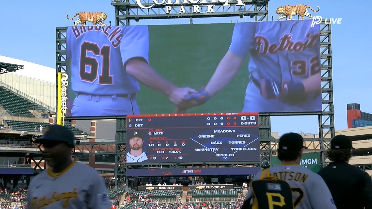 The Tigers honored Don Kelly with this tribute video 👏