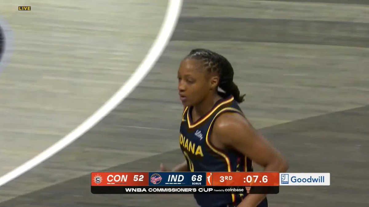 Kelsey Mitchell with a SMOOTH stepback middy to end the 3Q 😤 She's up to 17 PTS on the night for Indiana 👏