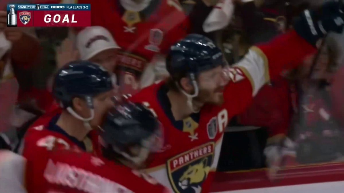 MATTHEW TKACHUK FINDS A WAY ☄️ FLORIDA LEADS 2-0 AFTER THE FIRST PERIOD 😤
