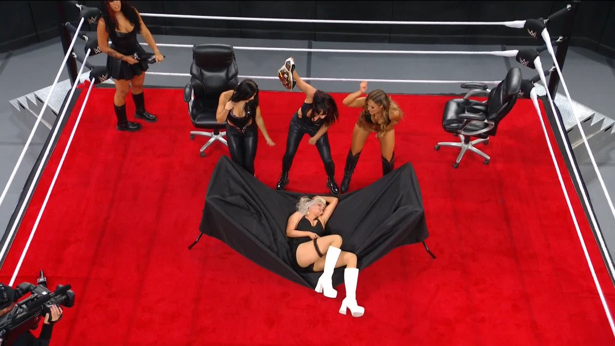 MESSAGE. SENT. This division runs through Jacy Jayne and Fatal Influence, and blakey ♡ just learned the hard way! 😱 #WWENXT