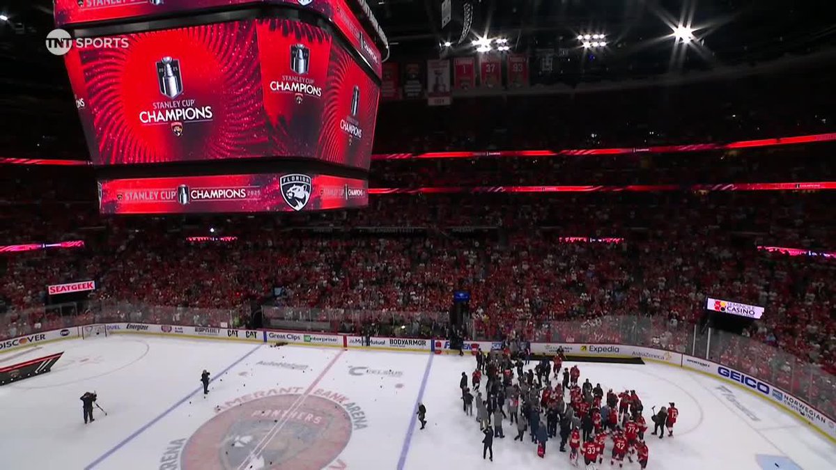 SAM BENNETT IS THE 2025 CONN SMYTHE TROPHY WINNER!!