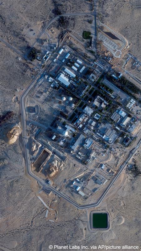 Both the US and Israel are determined to prevent Iran from developing nuclear weapons, despite being nuclear powers themselves. Although Israel has never officially confirmed that it possesses nuclear weapons, there is substantial evidence to suggest that it does.