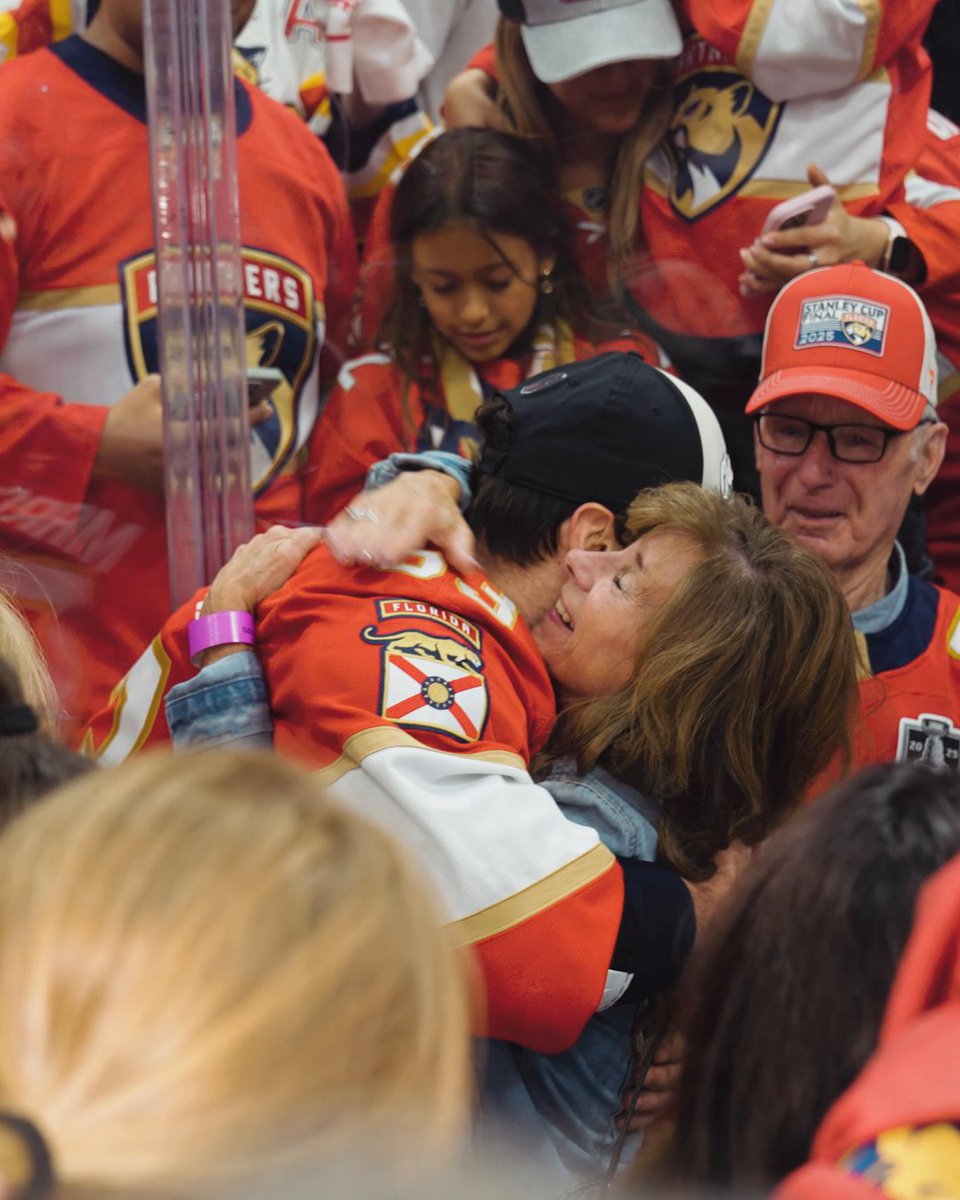 A moment with mom ❤️ #StanleyCup