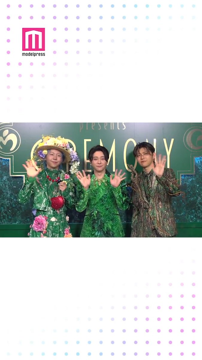 Mrs. GREEN APPLEの皆さんをMrs. GREEN APPLE presents 「CEREMONY」のグリーンカーペットにてキャッチ🍏！ 超個性的衣装のポイントなど教えていただきました💐🍃🪵 #MGA_CEREMONY Mrs. GREEN APPLE presents 『CEREMONY』 Mrs. GREEN APPLE