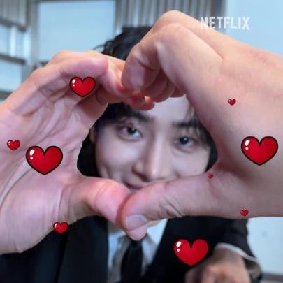 주먹과 하트가 공존하는 팀 광장 비하인드🎬 하트 발사도 가능한 주먹 장인들의 <광장>, 절찬 스트리밍 중. * 눌러서 크게 보기 *