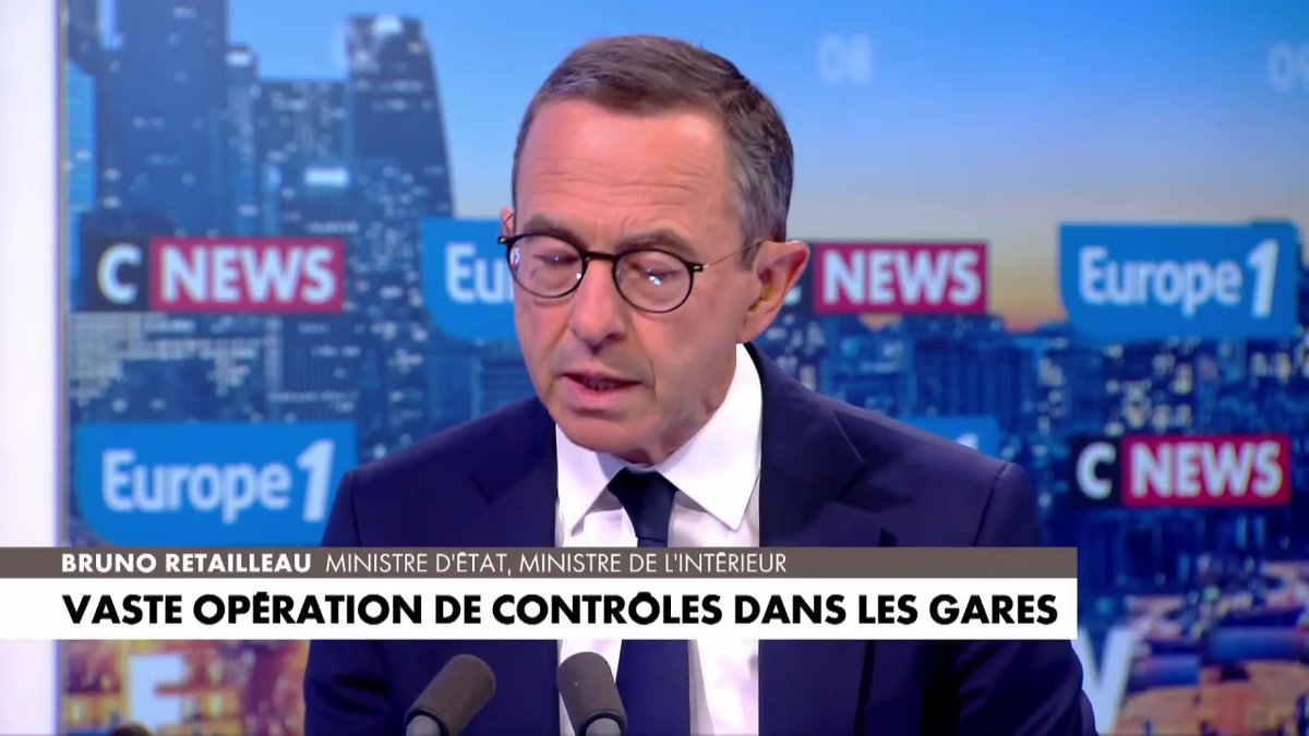 "Dans les 48h, on va mobiliser 4000 gendarmes pour interpeller des clandestins. Ils ne sont pas les bienvenus en France", affirme Bruno Retailleau, ministre de l'Intérieur, dans #LaGrandeITW sur #Europe1