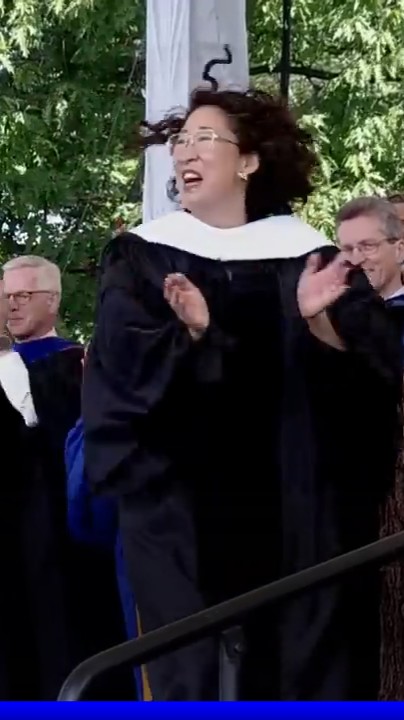 Sandra Oh, l'interprète de Cristina Yang dans "Grey's Anatomy", devient docteure...des Arts