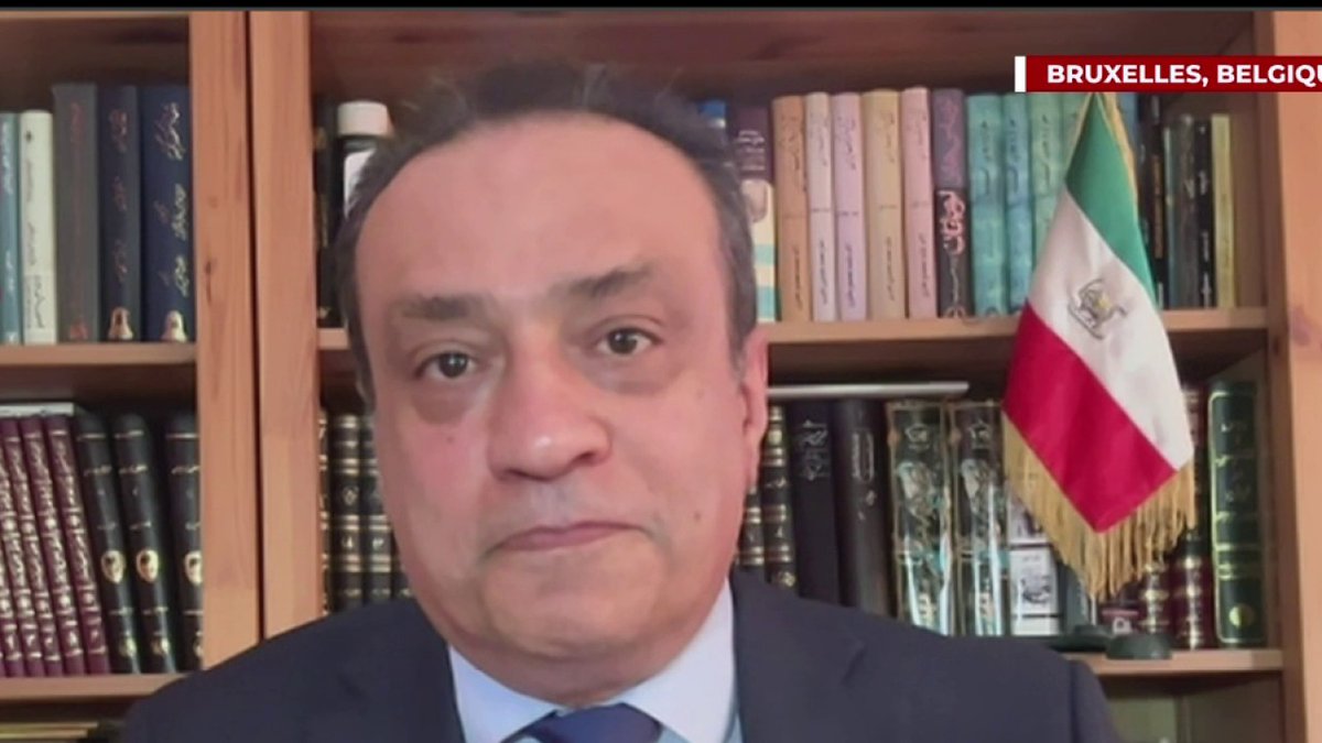 "Les Iraniens veulent un changement de régime et ce n'est pas à Emmanuel Macron de dire le contraire. Ce qu'il a dit n'a pas été apprécié des Iraniens sur les réseaux sociaux" Saeed Bashirtash (Saeed Bashirtash) président du Front du 7 Aban