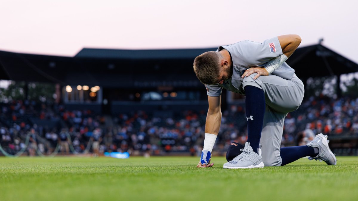 ๐ฆ๐ฒ๐ป๐ถ๐ผ๐ฟ ๐ฆ๐ฝ๐ผ๐๐น๐ถ๐ด๐ต๐: Deric Fabian "Each and every day I put the Auburn uniform on it's been a true blessing." #WarEagle