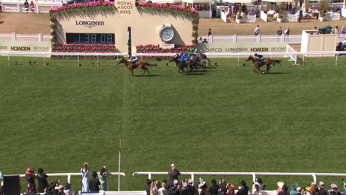 Crimson Advocate wins the Duke Of Cambridge Stakes under James McDonald 🏆 Another big win for Wathnan Racing 💪 #RoyalAscot