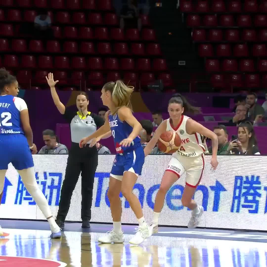 BIG BRAIN MOVE 🧠 #EuroBasketWomen x TBF 🇹🇷