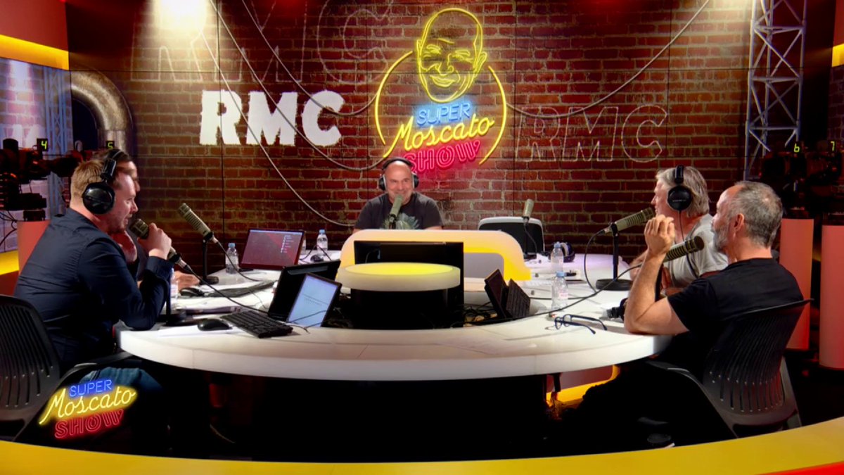 ❤ Eric Di Meco raconte Bernard Lacombe : "Il n'avait peur de rien sur le terrain, il était cabossé comme un rugbyman quand il jouait, il avait un sens de l'humour et il savait dire les choses avec des phrases qui restent dans le monde du football."